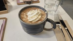 Heiße Schokolade at Bistro Deppat in Vienna