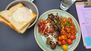 English breakfast at Bistro Deppat in Vienna