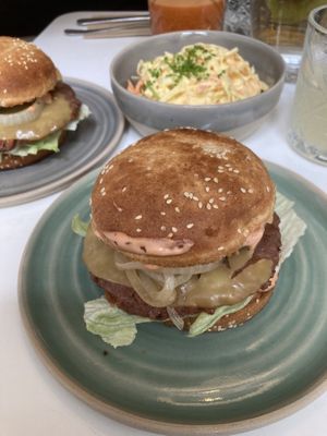 Smashburgers and coleslaw  at Bistro Deppat in Vienna