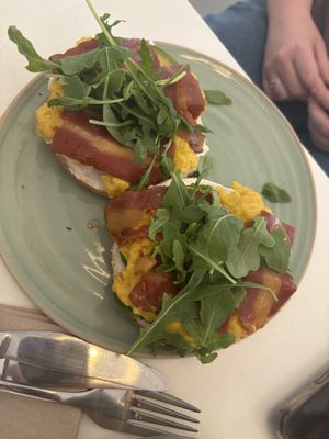 Breakfast Bagel  at Bistro Deppat in Vienna