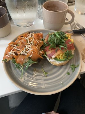 Geteilter Lox Bagel und Nogg/Bacon  at Bistro Deppat in Vienna