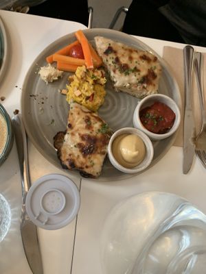Geteilt: Hummus und Madame Croque  at Bistro Deppat in Vienna