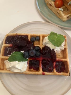 1 piece of sweet waffle at Bistro Deppat in Vienna