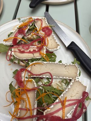 Veganer Camembert Bagel  at Bistro Deppat in Vienna