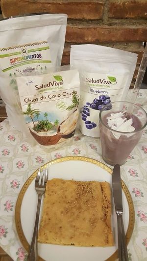 Empanada vegana de espelta y zumos naturales o batidos. Todo vegano con súperalimentos.
Veggie spelt pie and also, we made fresh cold pressed juices, o veg shakes with superfoods! at ECOEcoShop in Granada