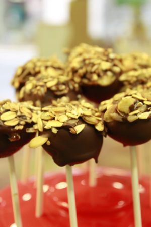 You can taste our products while having a coffee, tea, juice or smoothie for breakfast or totally vegan snack. We also offer delicious vegan pies and pizzas. at ECOEcoShop in Granada