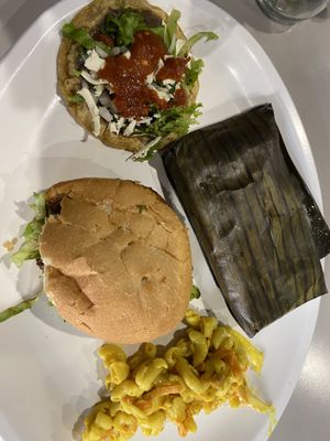 Plato de buffet  at Veganion in Mexico City