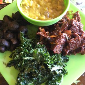 jerk mushrooms, curry, seitan BBQ, kale salad at Kale Cafe Vegan Kitchen in Daytona Beach