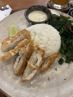Lime Chicken  at Kem-Kon KhaoSan (เข้ม-ข้น ข้าวสาร) in Bangkok