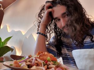 Did get my top and trousers stained up, 🙃 at Kem-Kon KhaoSan (เข้ม-ข้น ข้าวสาร) in Bangkok