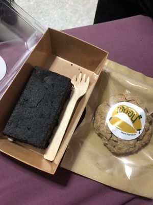 free brownie  at Kem-Kon KhaoSan (เข้ม-ข้น ข้าวสาร) in Bangkok