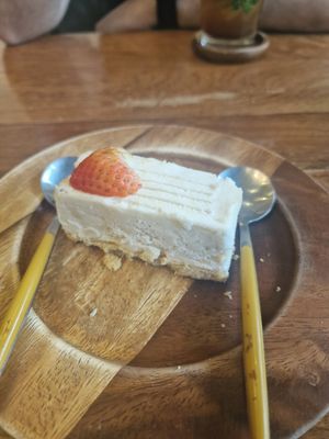 Cheesecake at Kem-Kon KhaoSan (เข้ม-ข้น ข้าวสาร) in Bangkok