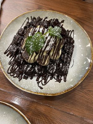 Chocolate waffle, ice cream, cream & banana   at Kem-Kon KhaoSan (เข้ม-ข้น ข้าวสาร) in Bangkok