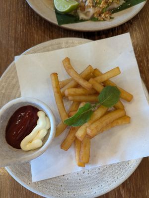Mung bean fries with vegan majo and ketchup (nice, it tastes like real fries but the portion is a little bit small) at Kem-Kon KhaoSan (เข้ม-ข้น ข้าวสาร) in Bangkok