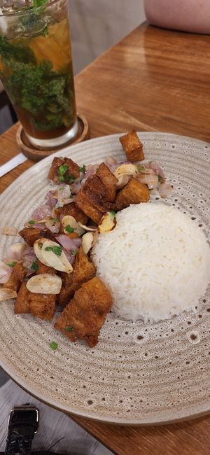 Fried pork and rice at Kem-Kon KhaoSan (เข้ม-ข้น ข้าวสาร) in Bangkok