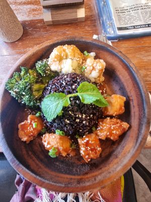 tofu bowl at Kem-Kon KhaoSan (เข้ม-ข้น ข้าวสาร) in Bangkok