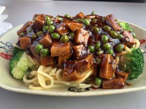 Shanghai Spicy Noodles  at Chen Vegetarian House in West Reading