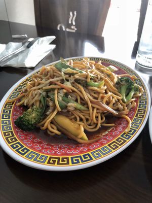 Vegetable Lo Mein 👍 at Chen Vegetarian House in West Reading
