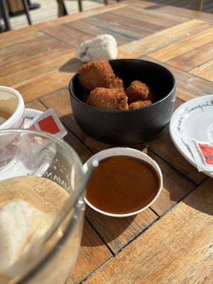 Jackfruit bitterballen   at De Dikke Zeehond in De Koog