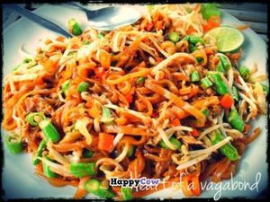 fried noodles with veggies at Krua Kritsana - ครัวกฤษณา in Koh Lanta