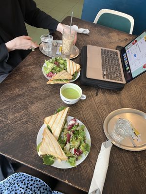   at Underdogs' Café in Prague