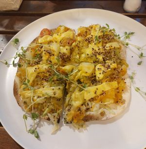 VS Pizza at Veggie Spinner 素食微調 in Hong Kong Island