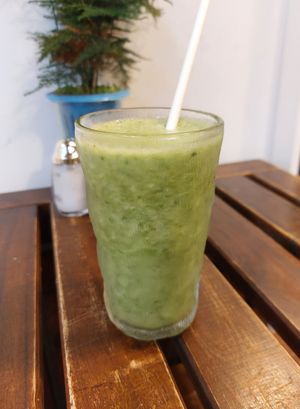 Mixed Kale, Pineapple, Banana, Spinach Juice at Veggie Spinner 素食微調 in Hong Kong Island