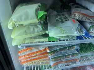 Verdura congelada y fresca  at Super Hawaii in San Patricio