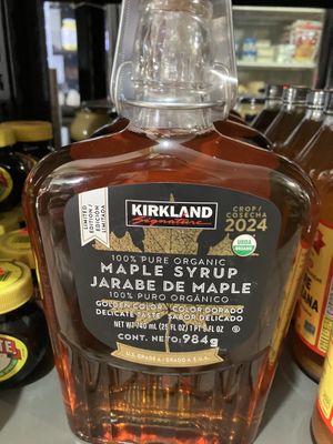 Miel de maple natural  at Super Hawaii in San Patricio