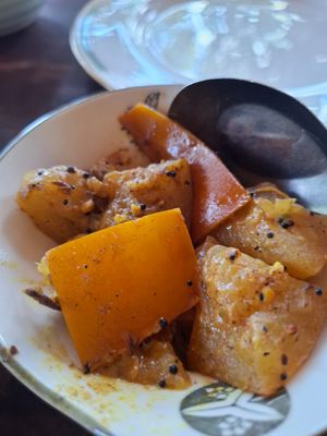 Pumpkin curry at Ahinsa Restaurant in Sigiriya