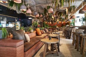  at Honest Greens in Valencia