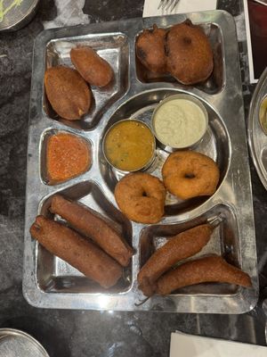 Bajji Platter - Chilli, Plantain, Onion & Potato Bajji and Medu Vada - All Vegan  at Saravana Bhavan in Mississauga