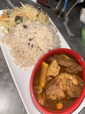 Non oxtail (jackfruit) with rice and pea and steamed veg.  at Evoden in Manchester