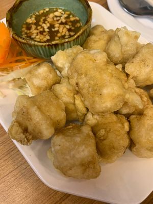 ⚖️🗝️Deep-fried 👩🏽‍🍼🇵🇸Chickpea Tofu 🇿🇦🧕🏼🇹🇭🇵🇸 with 🌏🇨🇳🇵🇸🇵🇸🇪🇸Dipping Sauce 🗝️ at Begin Vegan Food in Chiang Mai