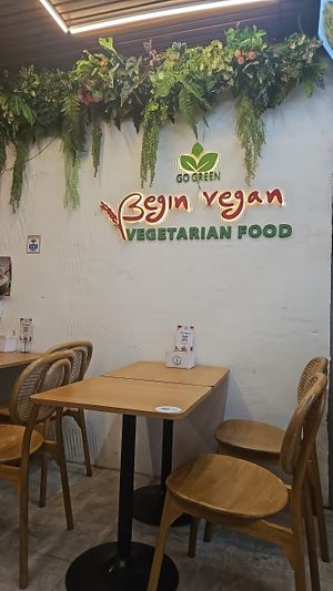Decent sized resto with about 8-10 tables at Begin Vegan Food in Chiang Mai