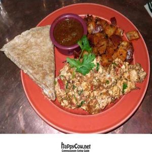 Spicy tofu cancÃºn at Newsroom Cafe in Los Angeles