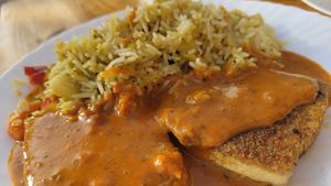 Smoked tofu with basmati rice at La Vitamina in La Palma