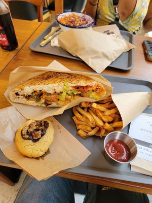  at Güstavo Gemüse Vebab in Lyon