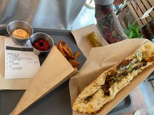  at Güstavo Gemüse Vebab in Lyon