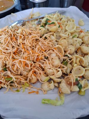 Noodles at Sri Purani Vegetarian Restaurant in Trincomalee