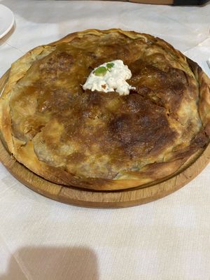 Albanien Pie   at Mëndra in Ksamil