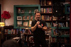  at Lar Doce Livro in Angra Do Heroismo