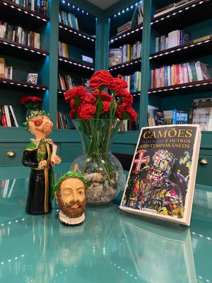  at Lar Doce Livro in Angra Do Heroismo