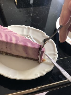 raw berries cake! very hearty  at No Milk Today in Berlin