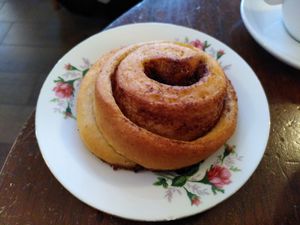 Cinnamon roll at No Milk Today in Berlin