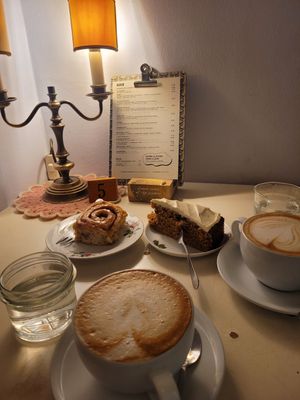 Large cappuccinos, Swedish bun and a carrot cake at No Milk Today in Berlin