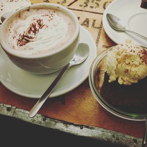 Hot chocolate with warm brownie and vegan ice cream at No Milk Today in Berlin
