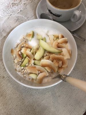 The oatmeal (delish) at No Milk Today in Berlin