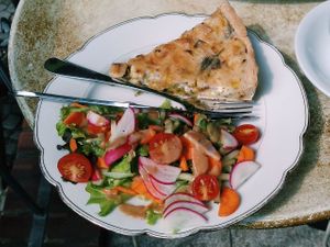 Smoked Tofu & Leek Quiche with salad at No Milk Today in Berlin