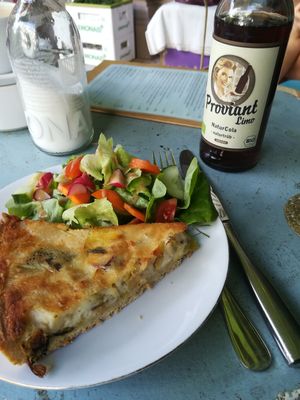 Gemüsetarte at No Milk Today in Berlin